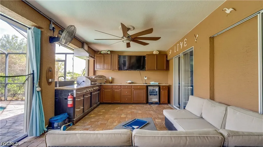 2821 SE 8th Avenue Cape Coral FL 33904