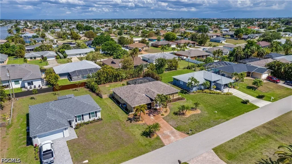 2821 SE 8th Avenue Cape Coral FL 33904