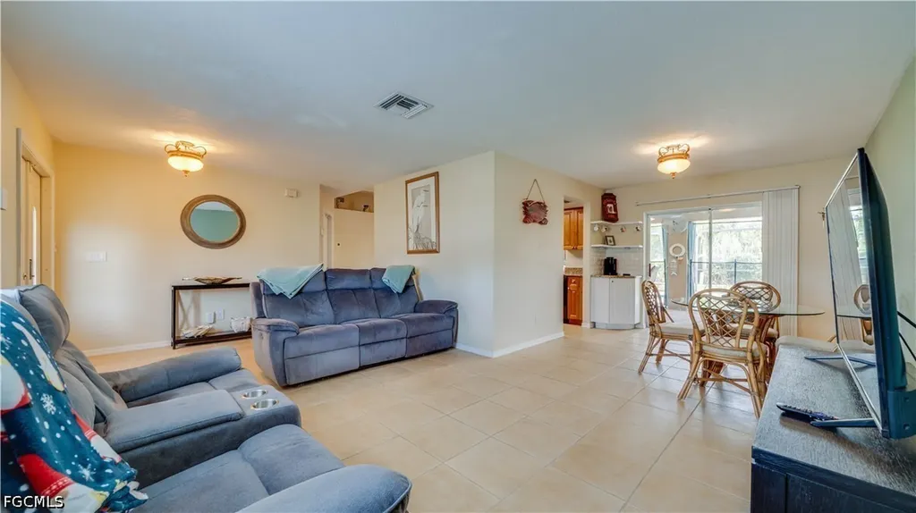 2821 SE 8th Avenue Cape Coral FL 33904