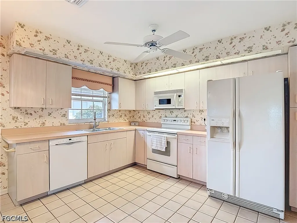 2181 Rio Nuevo Drive North Fort Myers FL 33917