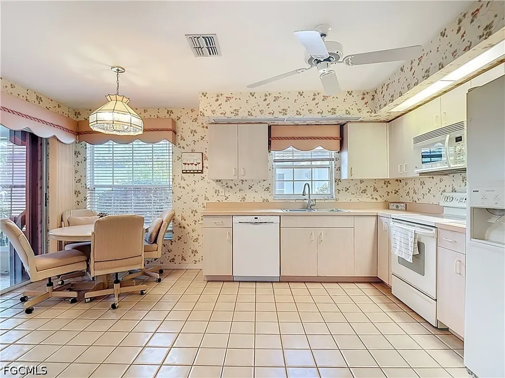 2181 Rio Nuevo Drive North Fort Myers FL 33917