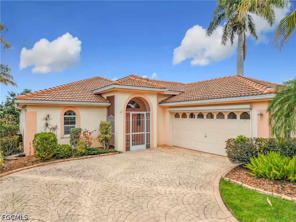 2181 Rio Nuevo Drive North Fort Myers FL 33917