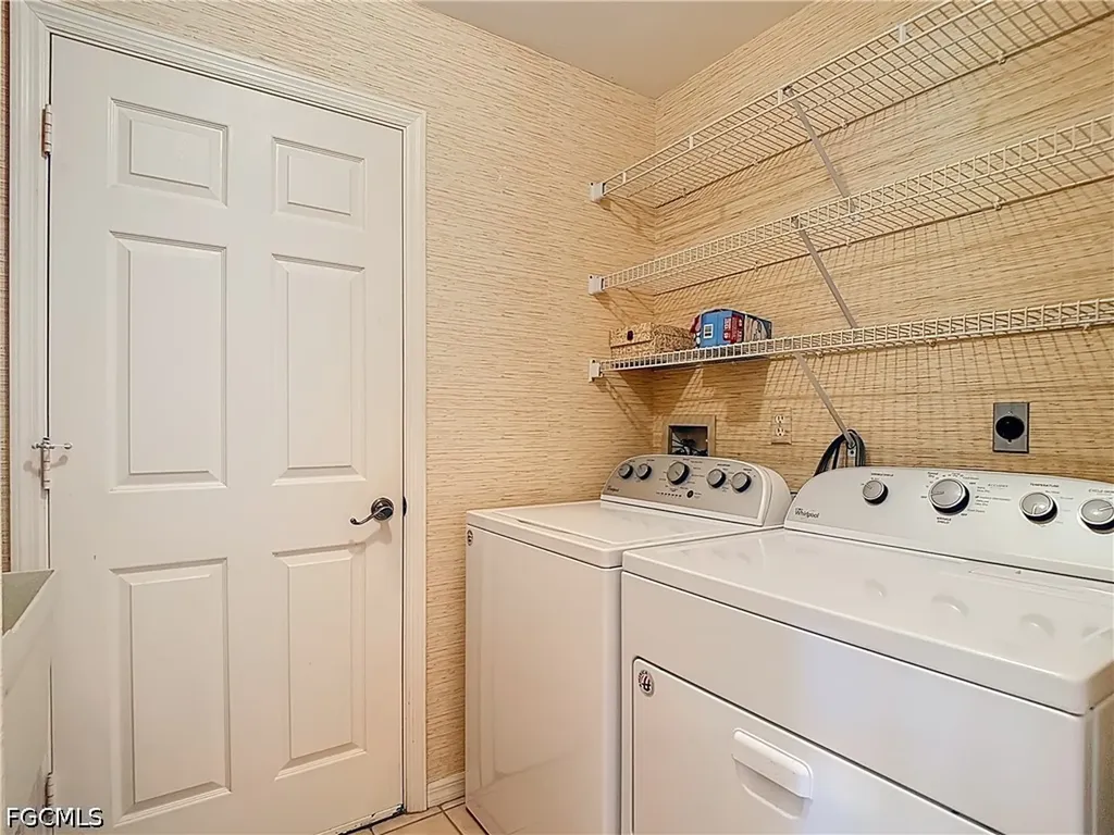 2181 Rio Nuevo Drive North Fort Myers FL 33917