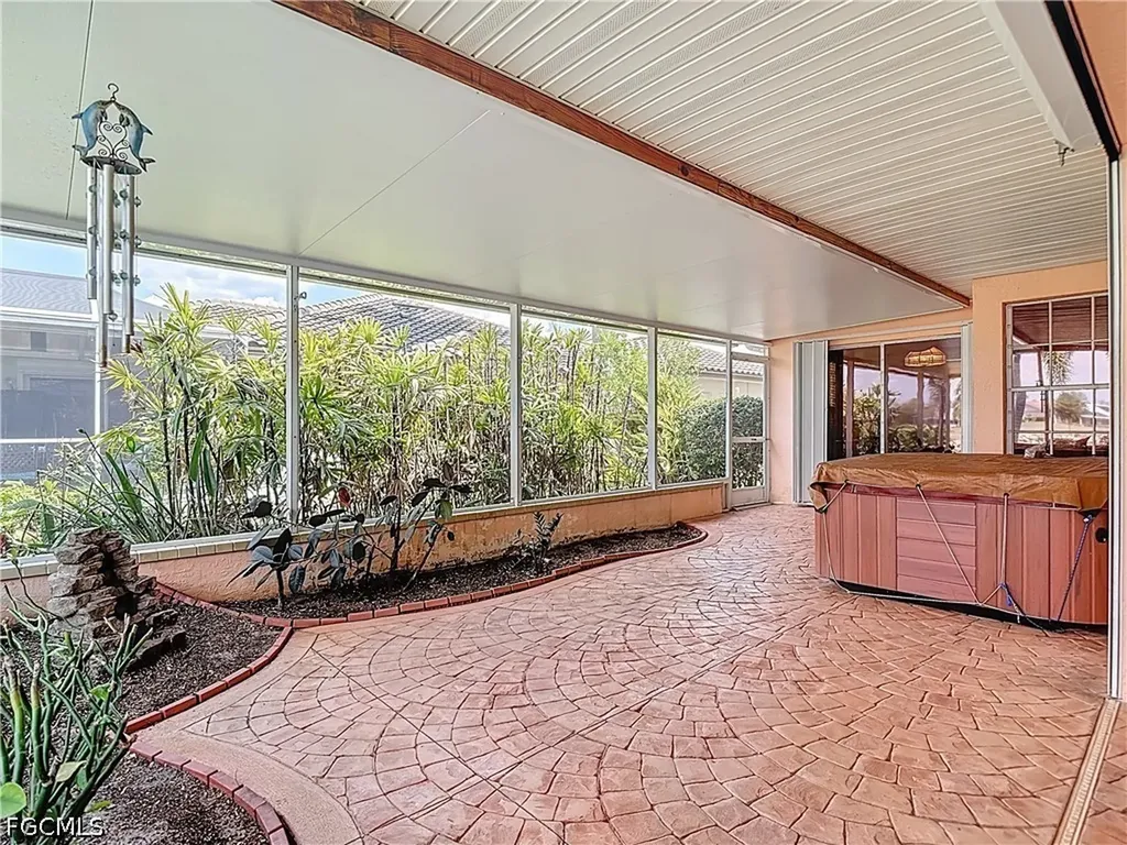 2181 Rio Nuevo Drive North Fort Myers FL 33917