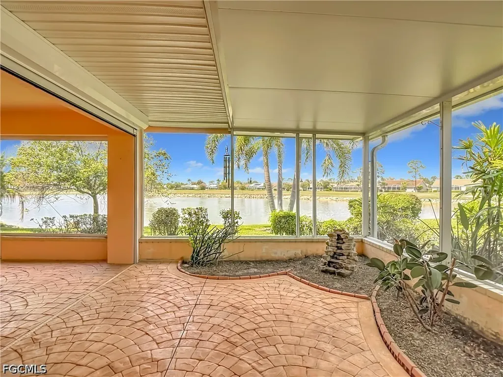 2181 Rio Nuevo Drive North Fort Myers FL 33917