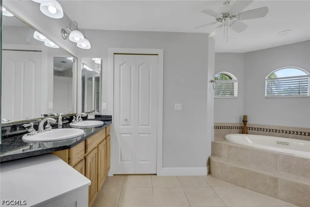 2607 NW 9th Terrace Cape Coral FL 33993