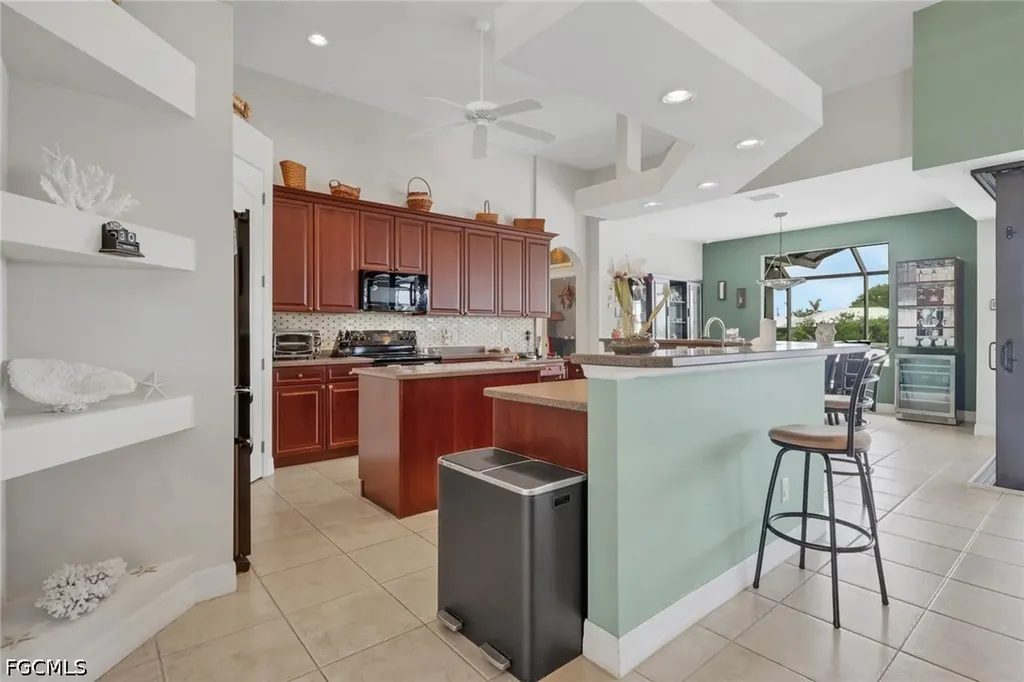2102 NE 22nd Avenue Cape Coral FL 33909