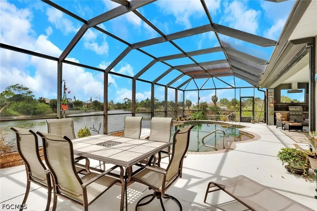2102 NE 22nd Avenue Cape Coral FL 33909