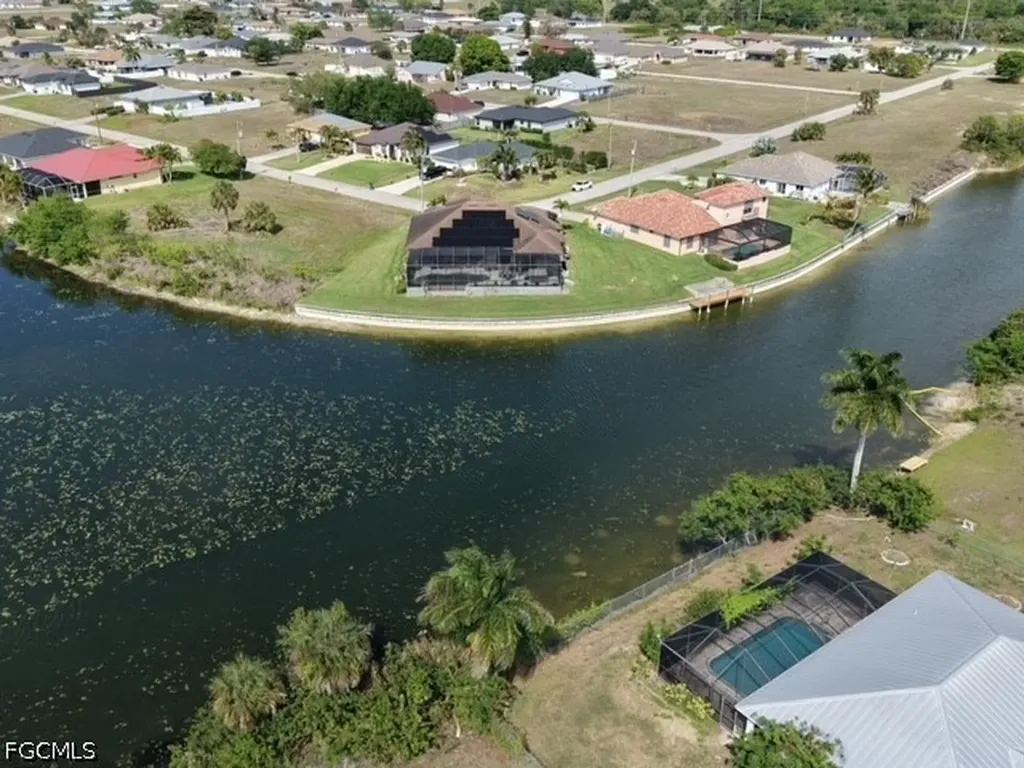 2102 NE 22nd Avenue Cape Coral FL 33909