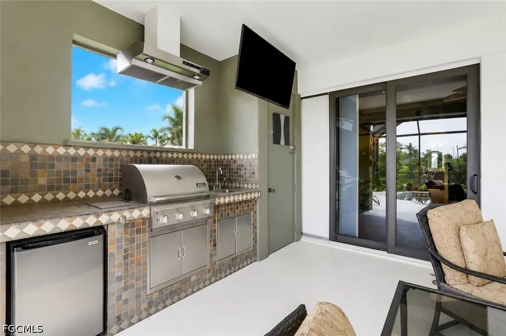 2102 NE 22nd Avenue Cape Coral FL 33909