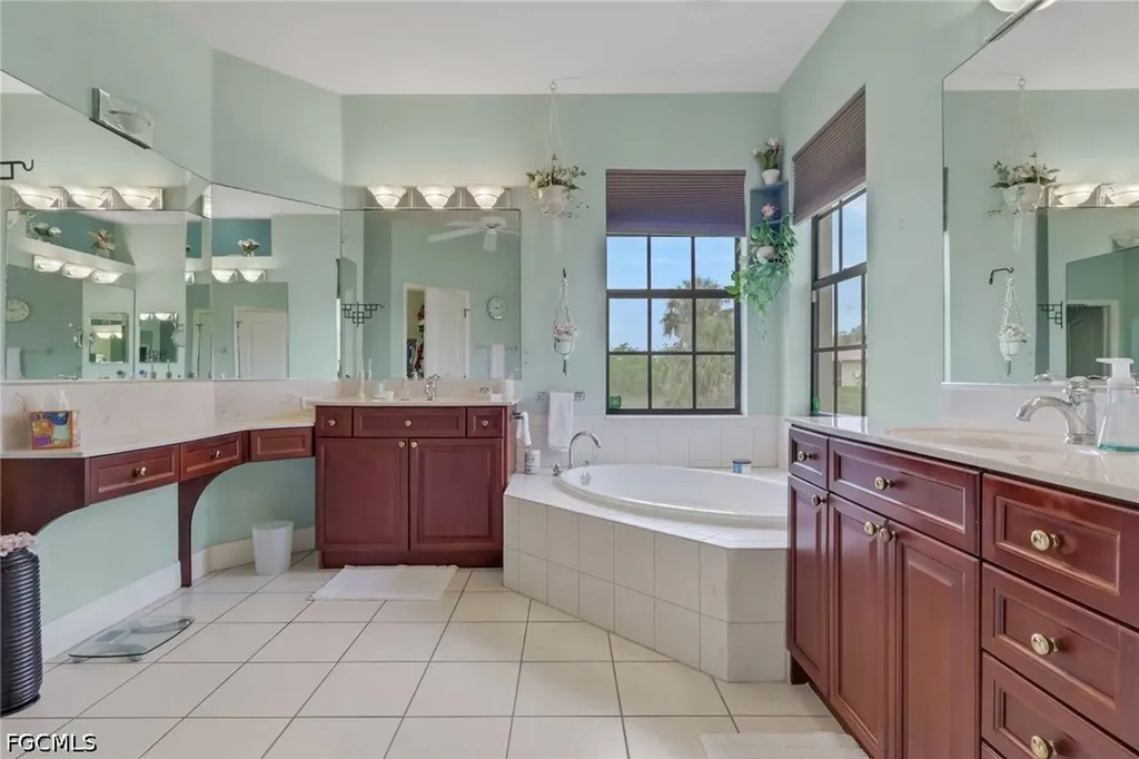 2102 NE 22nd Avenue Cape Coral FL 33909
