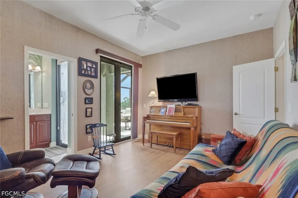 2102 NE 22nd Avenue Cape Coral FL 33909