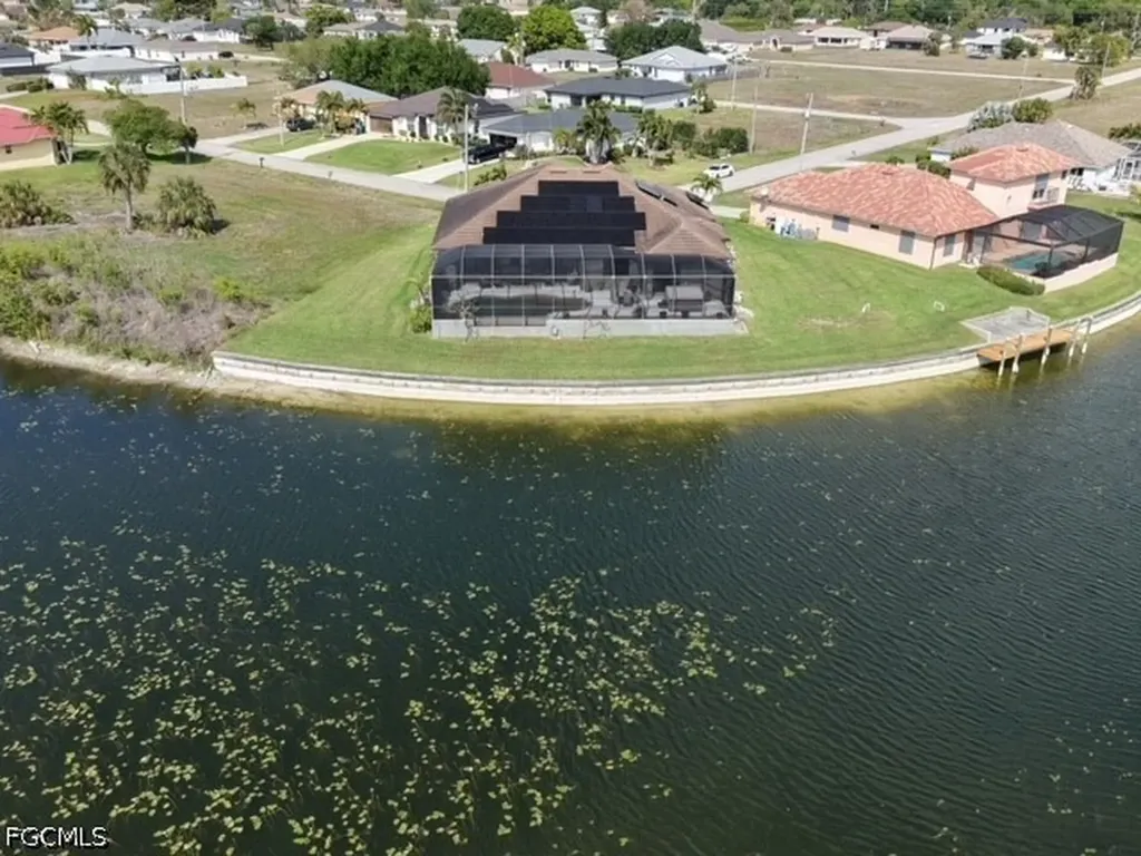 2102 NE 22nd Avenue Cape Coral FL 33909