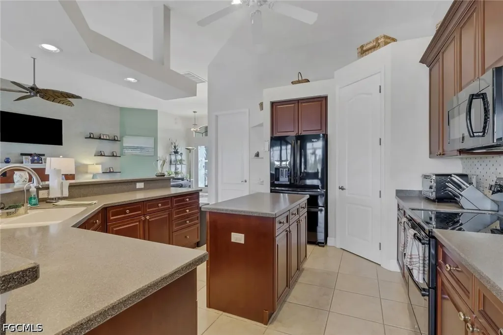 2102 NE 22nd Avenue Cape Coral FL 33909