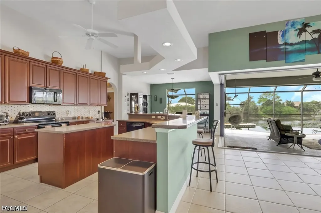 2102 NE 22nd Avenue Cape Coral FL 33909