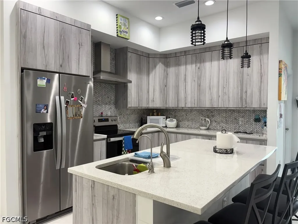 810 Floyd Avenue S Lehigh Acres FL 33976