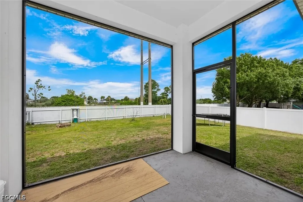 810 Floyd Avenue S Lehigh Acres FL 33976