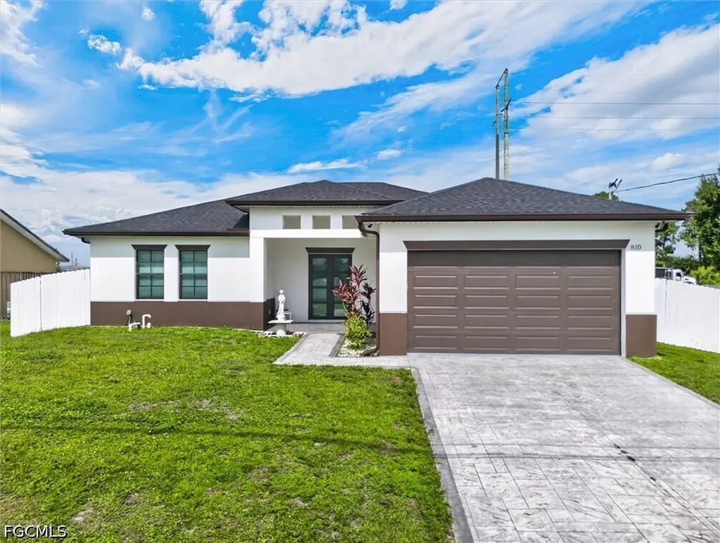 810 Floyd Avenue S Lehigh Acres FL 33976