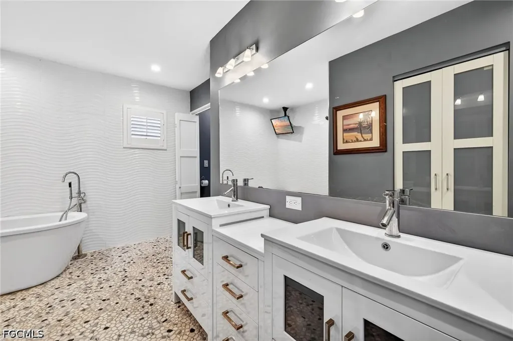 931 Deep Lagoon Lane Fort Myers FL 33919