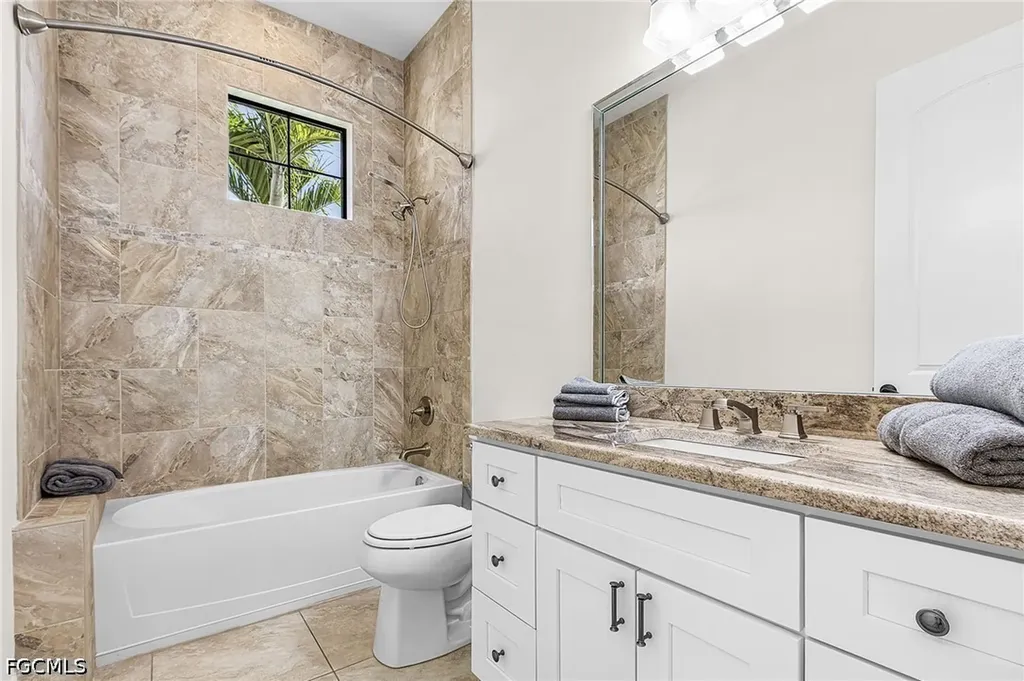 4928 SW 11th Place Cape Coral FL 33914