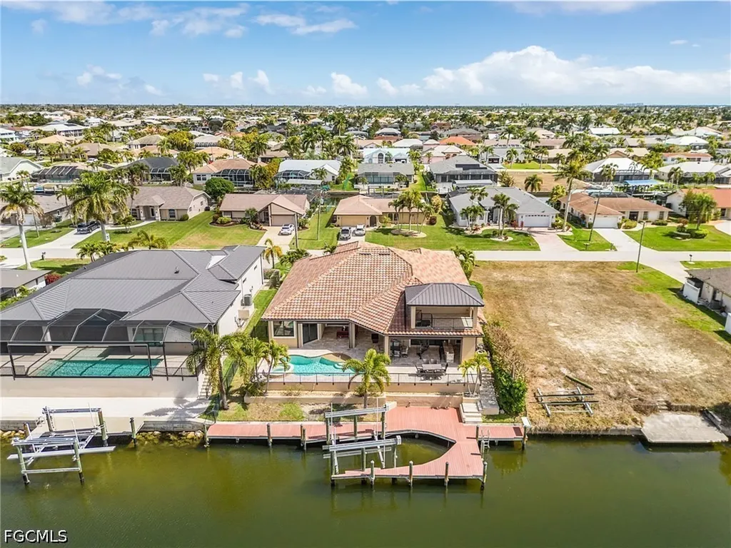 4928 SW 11th Place Cape Coral FL 33914