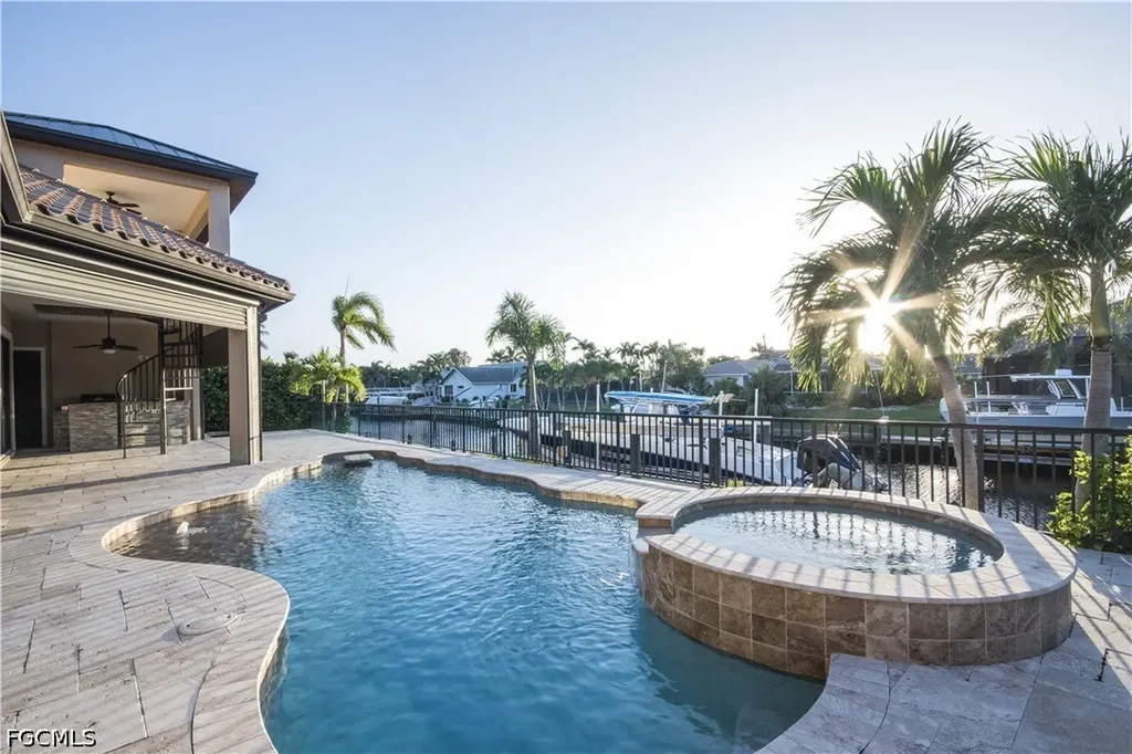 4928 SW 11th Place Cape Coral FL 33914