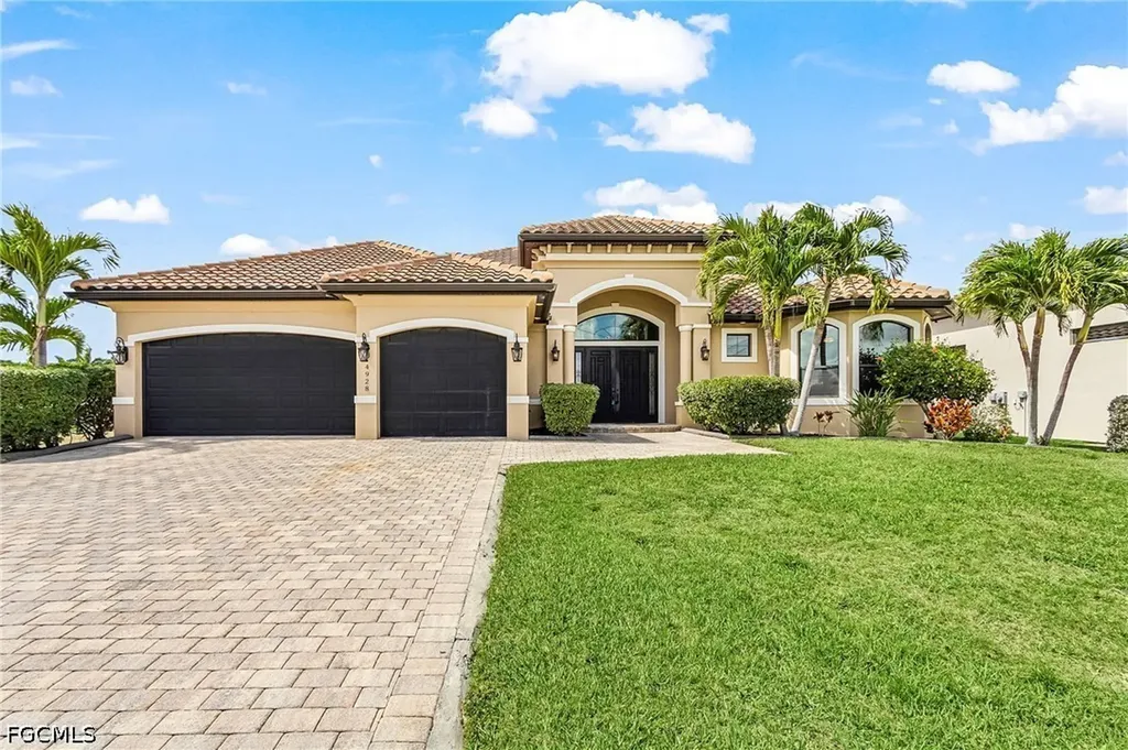 4928 SW 11th Place Cape Coral FL 33914