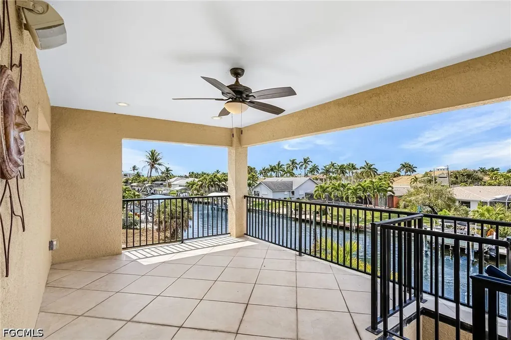 4928 SW 11th Place Cape Coral FL 33914