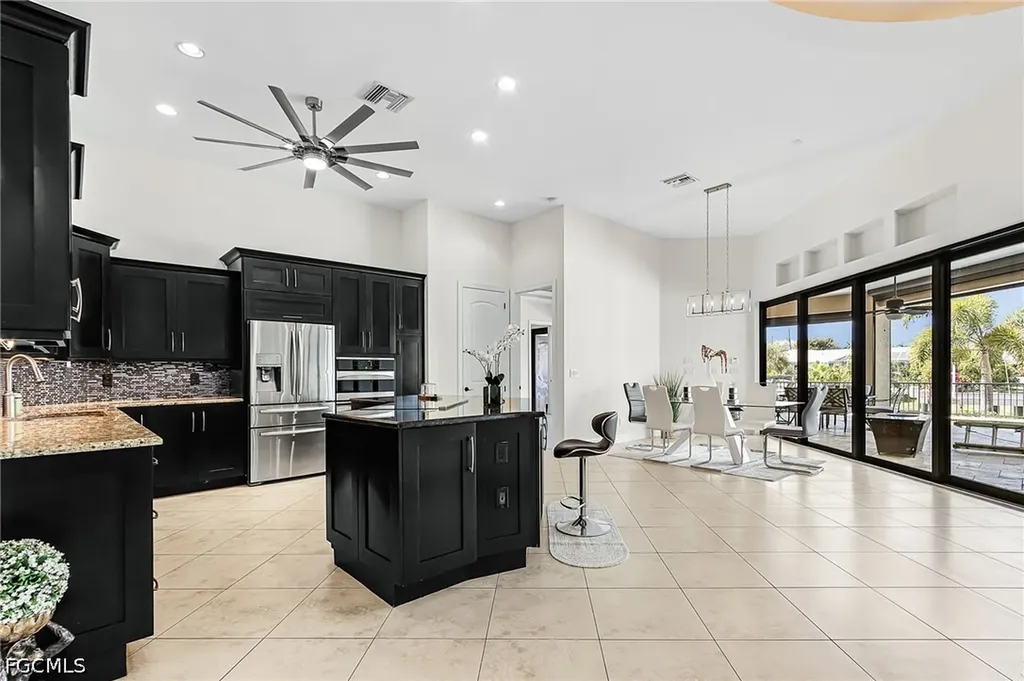 4928 SW 11th Place Cape Coral FL 33914