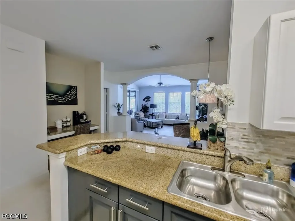 1776 Concordia Lake Circle Cape Coral FL 33909