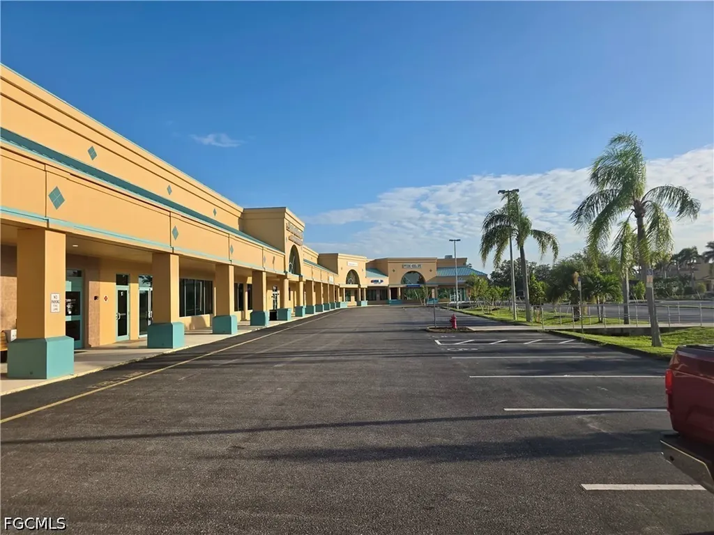 1708 Cape Coral Parkway W Cape Coral FL 33914