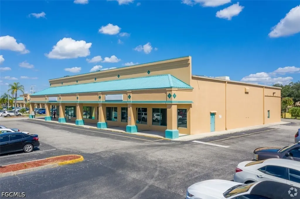 1708 Cape Coral Parkway W Cape Coral FL 33914