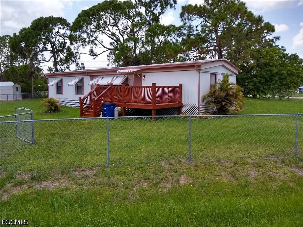8290 Nault Road North Fort Myers FL 33917