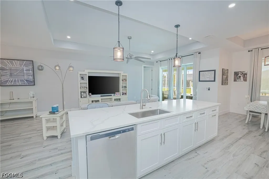1244 NW 37th Avenue Cape Coral FL 33993