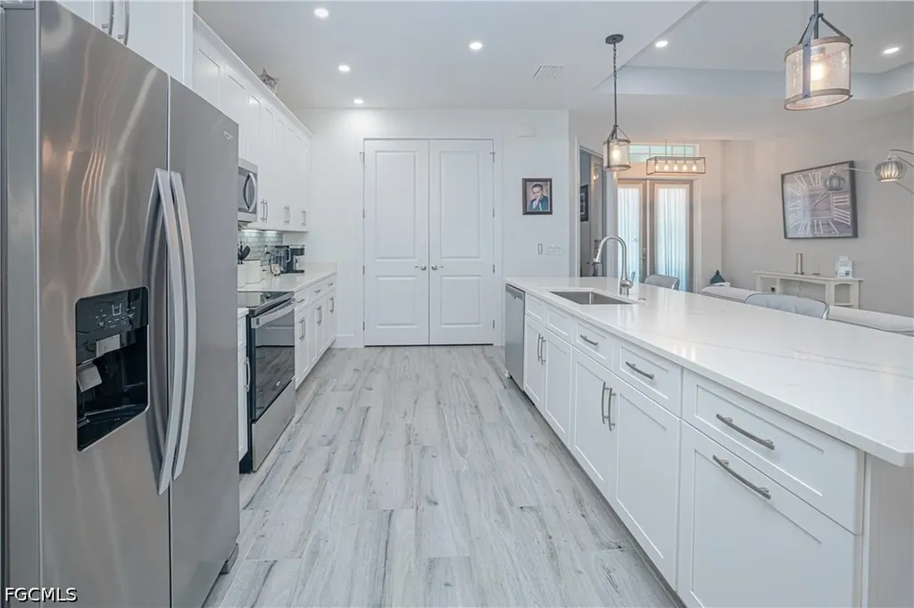 1244 NW 37th Avenue Cape Coral FL 33993