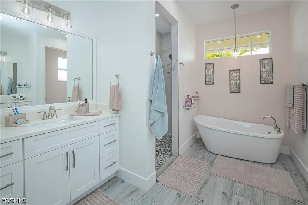 1244 NW 37th Avenue Cape Coral FL 33993