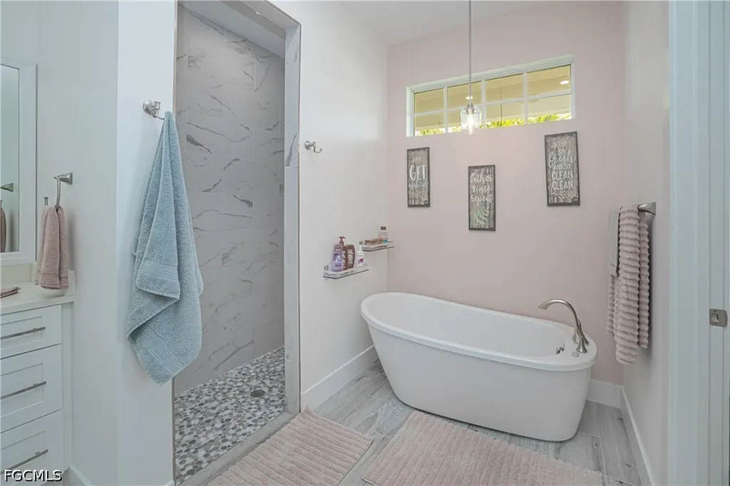 1244 NW 37th Avenue Cape Coral FL 33993