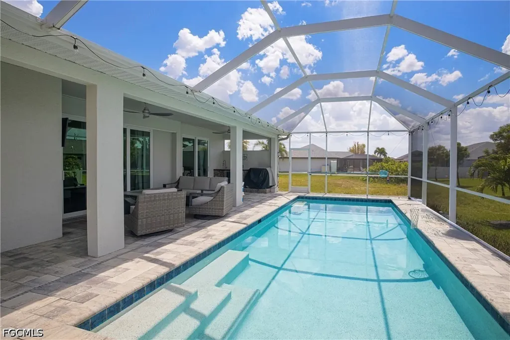 1244 NW 37th Avenue Cape Coral FL 33993