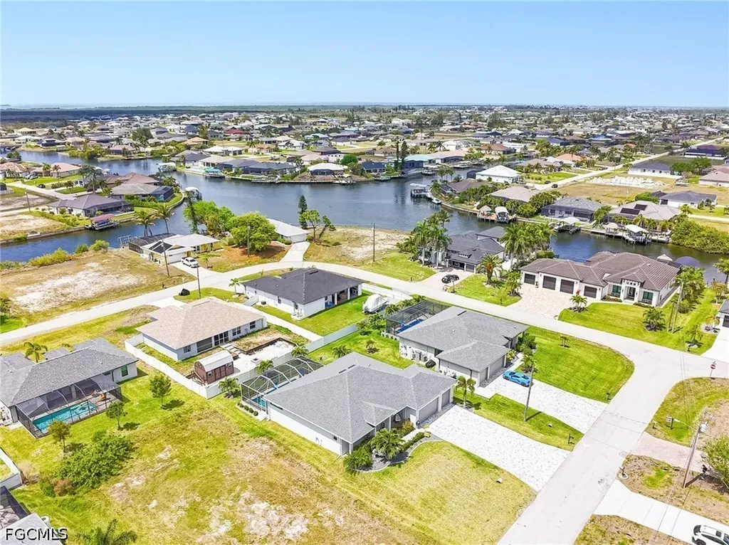 1244 NW 37th Avenue Cape Coral FL 33993
