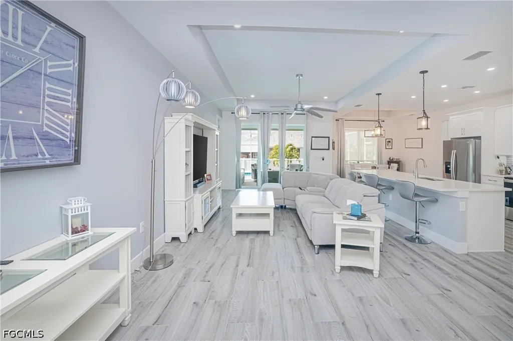 1244 NW 37th Avenue Cape Coral FL 33993