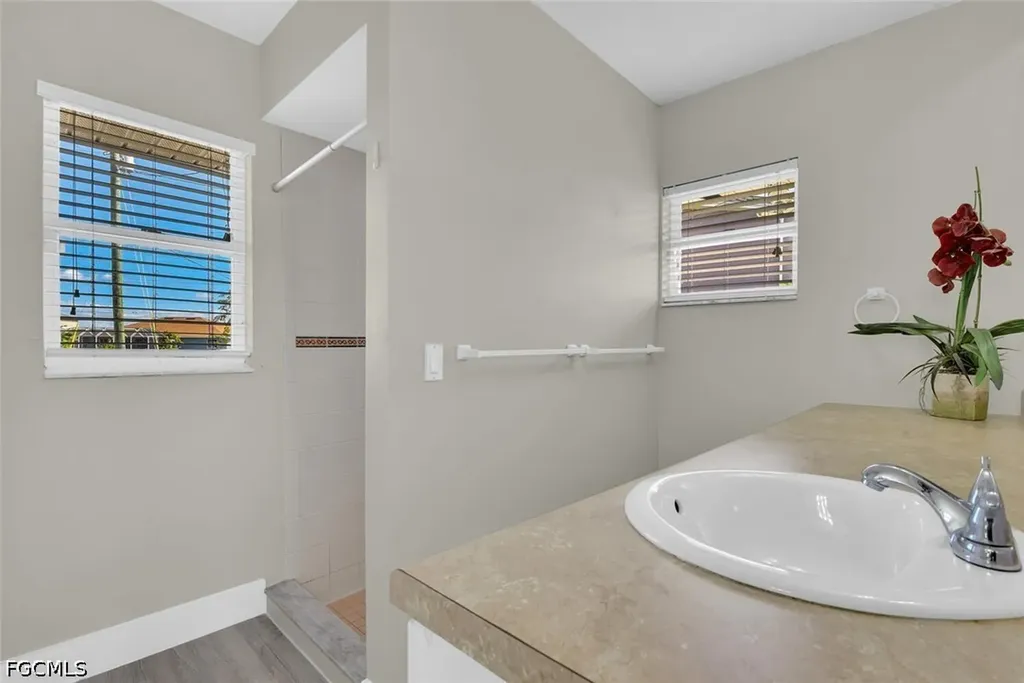 814 NW 11th Place Cape Coral FL 33993