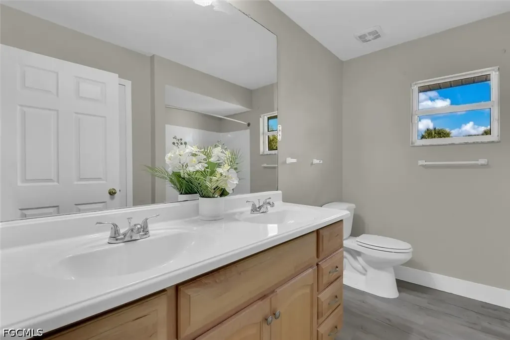 814 NW 11th Place Cape Coral FL 33993