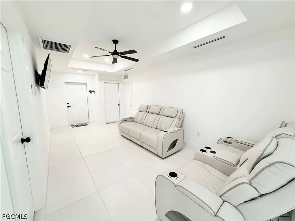 510/512 Hancock Bridge Parkway Cape Coral FL 33990