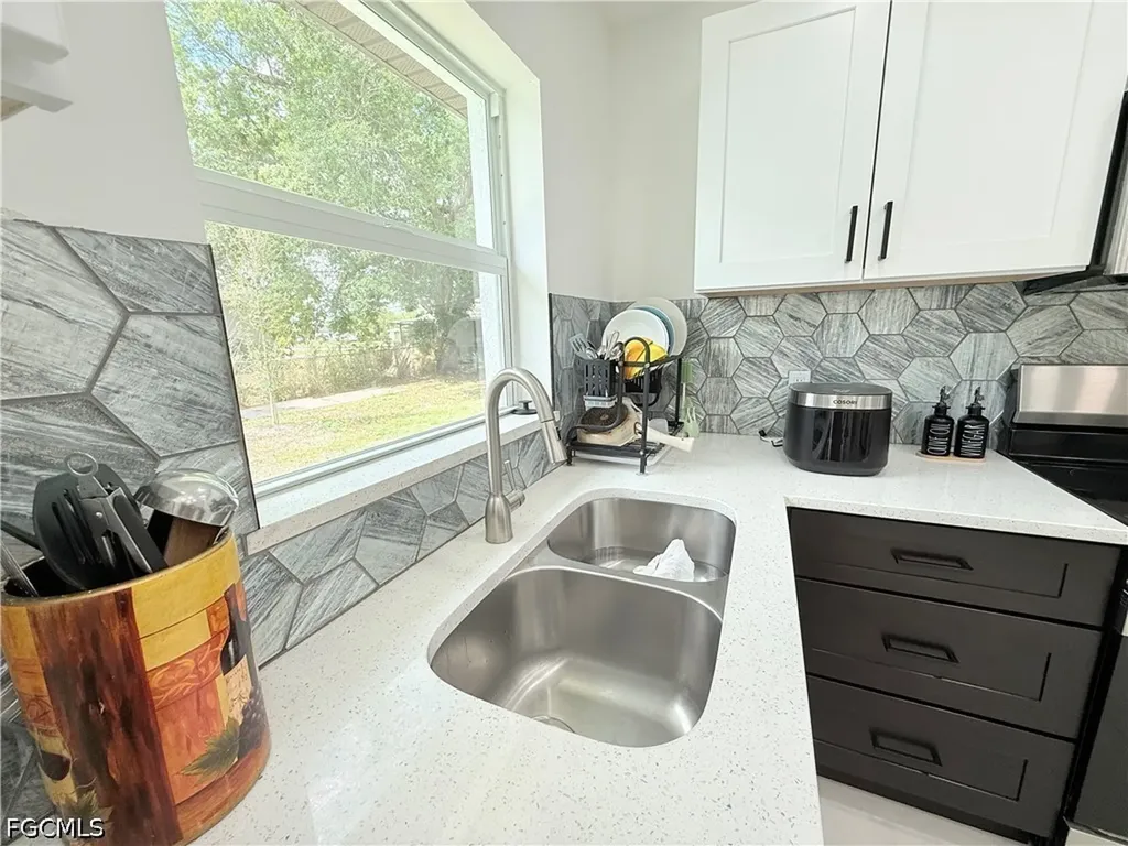 510/512 Hancock Bridge Parkway Cape Coral FL 33990