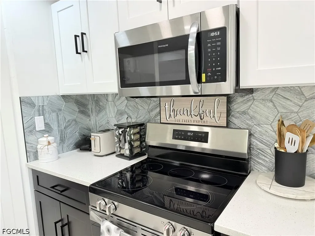 510/512 Hancock Bridge Parkway Cape Coral FL 33990