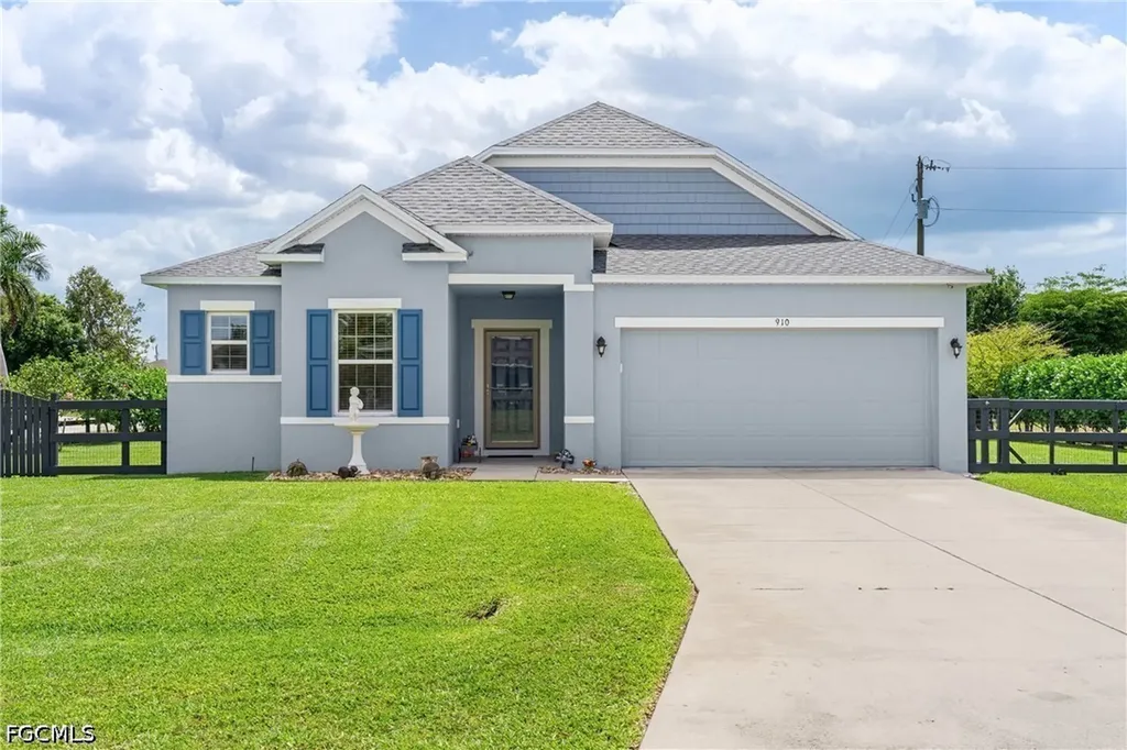910 SW 33rd Terrace Cape Coral FL 33914