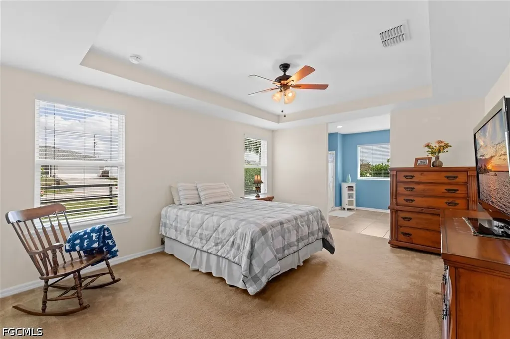 910 SW 33rd Terrace Cape Coral FL 33914