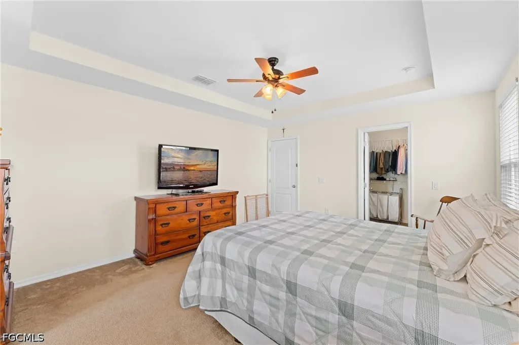 910 SW 33rd Terrace Cape Coral FL 33914