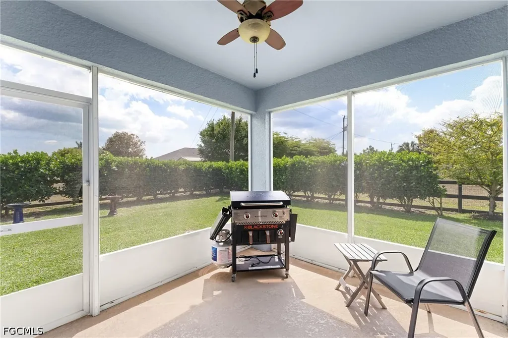 910 SW 33rd Terrace Cape Coral FL 33914