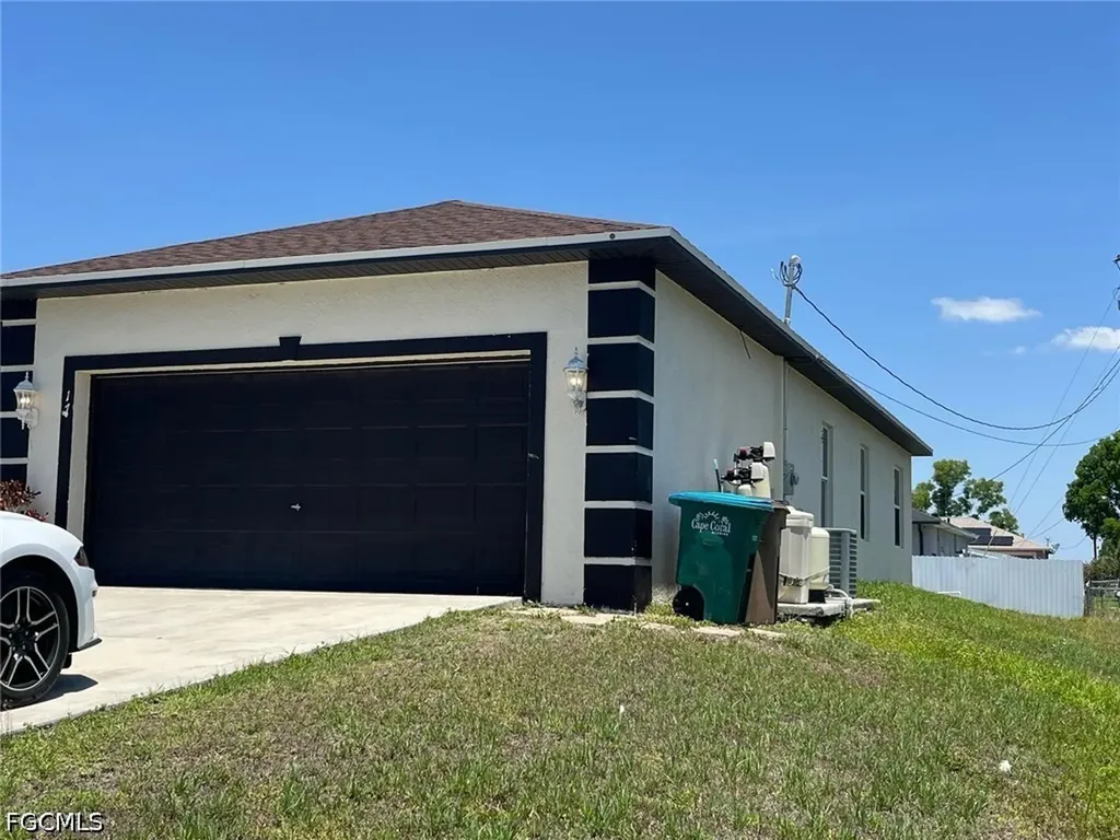 17 NE 11th Lane Cape Coral FL 33909